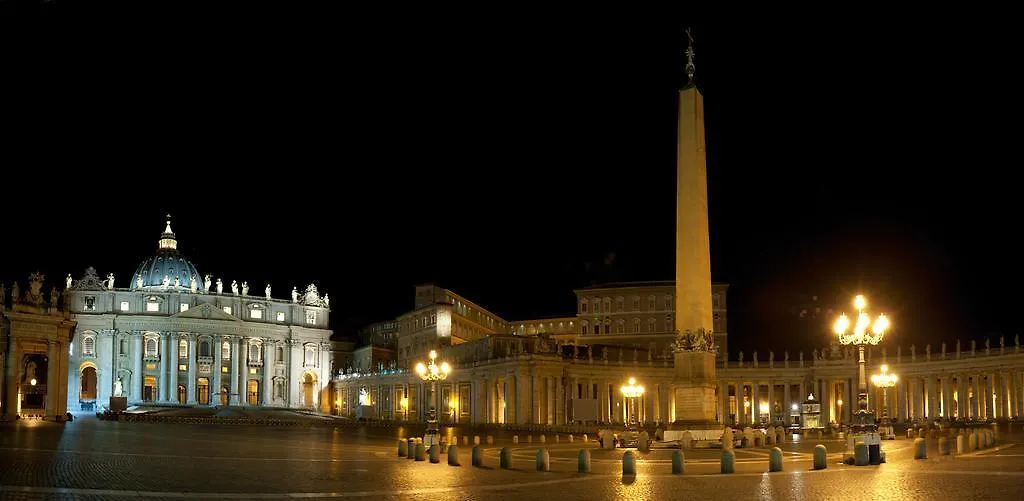 Bed and Breakfast 2 Passi Da Roma 2*,  Italia