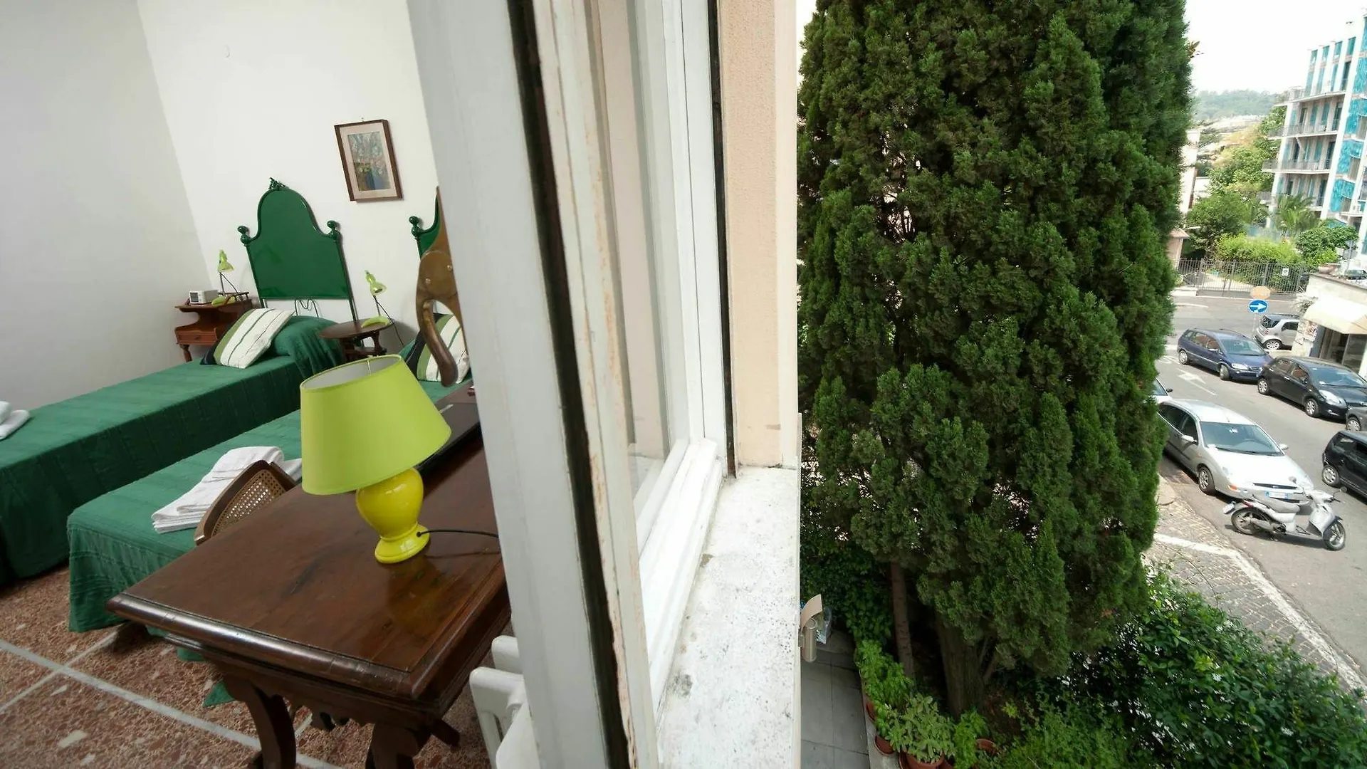 Bed and Breakfast 2 Passi Da Roma 2*,  Italia