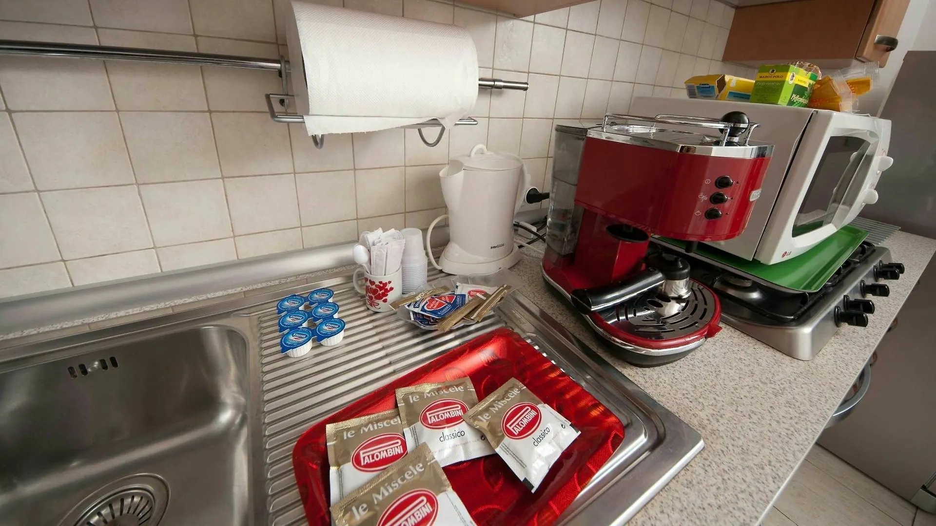 Bed and Breakfast 2 Passi Da Roma