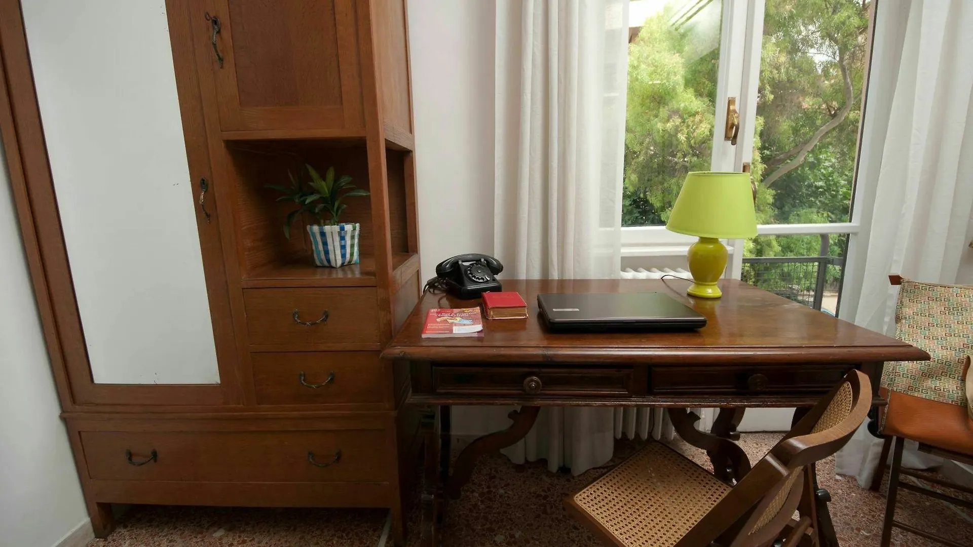 Bed and Breakfast 2 Passi Da Roma